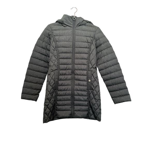 Michael Michael Kors PS Cozy up to this petite puffer coat with a stand collar - Picture 3 of 11